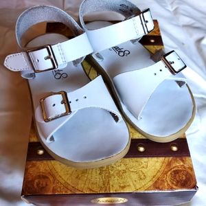 White Tide Footmates size 7